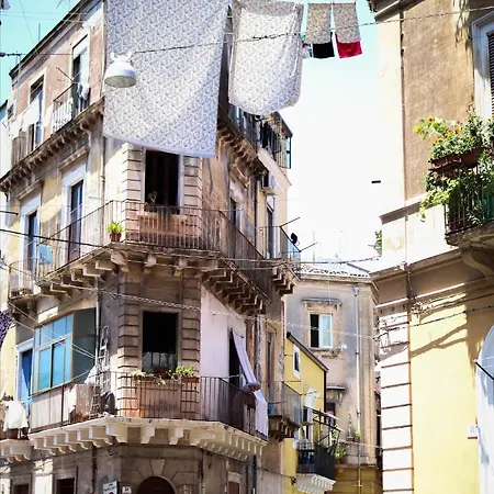 Vicolo 43 *